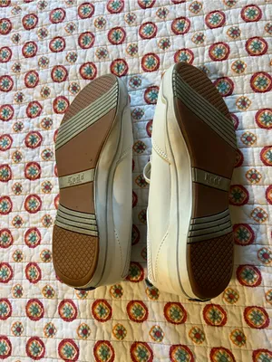 Keds Original White Lace Up Sneaker size 7.5 thumbnail 4