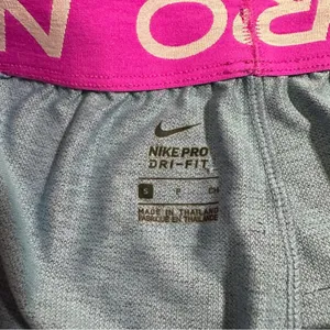 Nike Pro Dri Fit‎ Heather Purple Mid Rise Activewear Shorts Size S thumbnail 4
