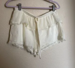 Aerie‎ Cream Lace Ruffled Boxer Shorts Size medium cream coquette sleep NEW thumbnail 1