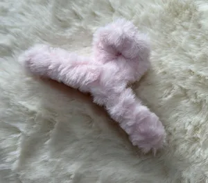 Baby Pink Fluffy Claw Clip thumbnail 1