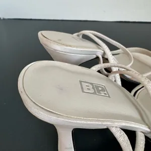 VTG Y2K Strappy BP Satin White Leather Kitten Heel Mule Square Toe Sandal Size 7 thumbnail 9