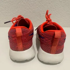 Nike Womens Roshe One Run Flyknit Red/Violet Sneakers 6.5 thumbnail 6