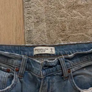 Ankle Straight Abercrombie Ultra High-Rise thumbnail 3