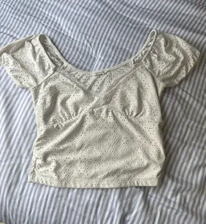 Aeropostale White Top thumbnail 1
