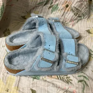 Birkenstock Arizona Shearling Light Blue Sandals Women’s Size 6/6.5 thumbnail 3
