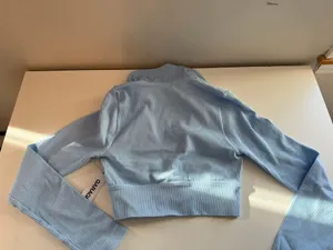 Blue ribbed long sleeve crop top- NWT thumbnail 4