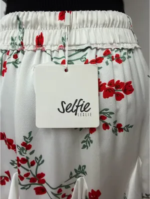 Selfie Leslie White Floral Skirt thumbnail 4