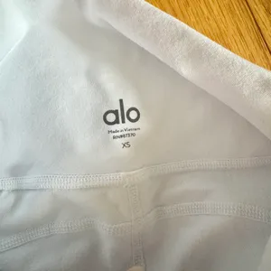 Alo All White Moto Leggings thumbnail 3