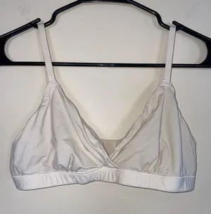 Skims Women’s Fits Everybody Crossover Comfy Lounge Cream Bralette thumbnail 1