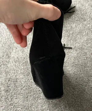 Black Wedge Heels Size 6 thumbnail 4