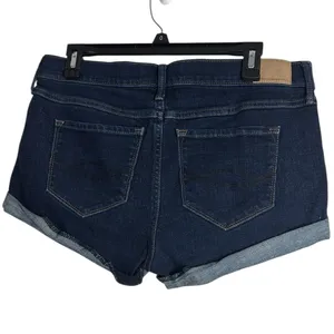 Abercrombie & Fitch Women’s Low Rise Jean Shorts Dark Wash Roll Cuffs Size 12 thumbnail 2