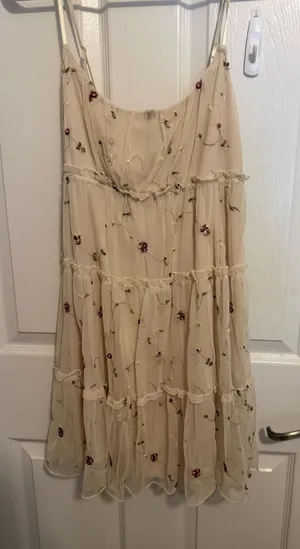 Trixxi Ivory Embroidered Floral Mesh Tiered Midi Dress Size Medium thumbnail 1
