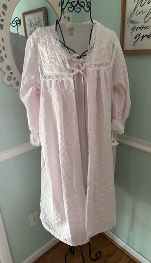 Vtg Carriage‎ Court Nightgown Womens Large Pink Lace Ruffle Long Sleeve Set thumbnail 1