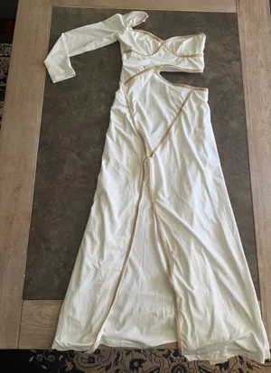 One-Shoulder White Asymmetrical Cutout Midi Dress with Gold Trim thumbnail 5