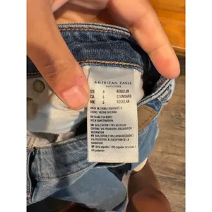 American Eagle distressed Mom jeans thumbnail 5