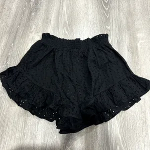 Tuckernuck Pomander Place Black Eyelet Skye Ruffle Shorts NWT Size S thumbnail 3