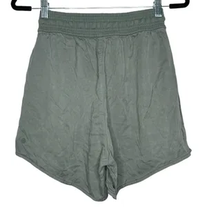 Lululemon Feeling Femme Short Size 4 thumbnail 6