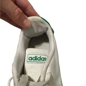 👟 Adidas‎ Low Top Sneakers White Green Size 5 Classic Tennis Shoes 👟 thumbnail 5