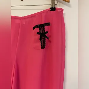 Victoria’s Secret Sheer Pink Satin Pajama Pants with Black Lace Trim – Size‎ M thumbnail 3