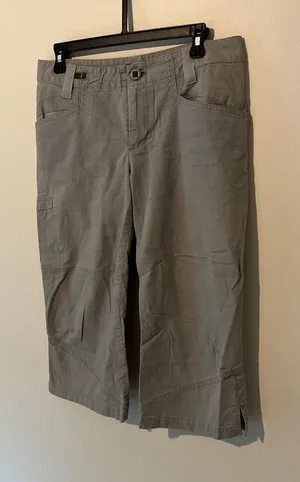 Patagonia W's Venga Rock Capris - Size 8 - Grey Climbing/Hiking Capri Pants thumbnail 1