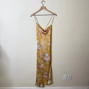 ASTR‎ the Label Gaia Dress in Mustard Floral Satin Midi Womens Size L thumbnail 6