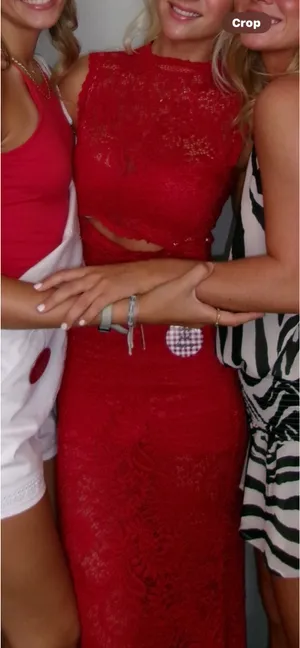 Red Set thumbnail 2