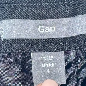 Gap Stretch Black Ruched Ribbon-Trimmed Waist Skirt with Pockets Size 4‎ thumbnail 4