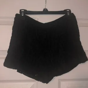 Black lace shorts Size M thumbnail 1