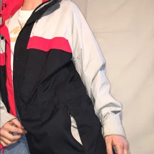 HELLY HANSEN RED BLACK + BEIGE WINDBREAKER JACKET thumbnail 2