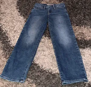 Jeans size 2 good cond inseam 27 thumbnail 1