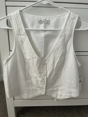 Hollister crop top thumbnail 1