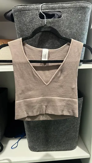 NIKIBIKI Cropped Seamless Top thumbnail 1