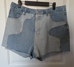 WILD FABLE Super High Rise Cut Off Shorts W14 Medium Wash thumbnail 1