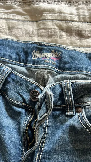 Wrangler Jeans Bootcut Mid-Rise thumbnail 2