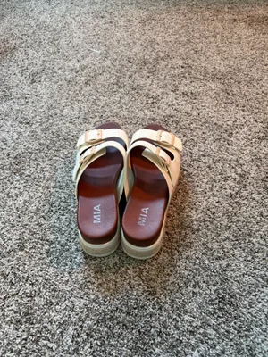 Platform Sandals Tan Size 8.5 thumbnail 3