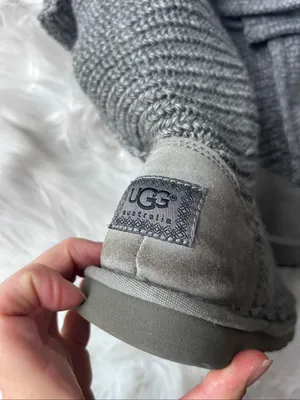 UGG Australia Women Classic Cardy Knit Boots Size 5 Gray thumbnail 2