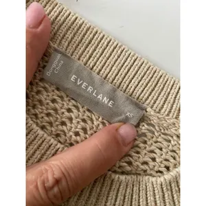 Everlane Mesh Soft Cotton Crew Sweater in Praline Cream Women's sz XS Minimalist thumbnail 8