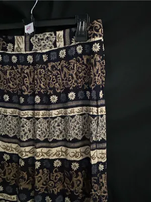 First Option Women’s Black & Cream Patterned Midi Skirt SZ MD thumbnail 3
