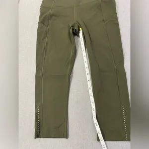 Lululemon High-Rise Olive Green Capri Leggings Size 6 Cropped Activewear Pants thumbnail 6