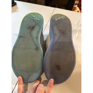 Clove White/Grey Womens Nursing Shoes Size 8 thumbnail 8