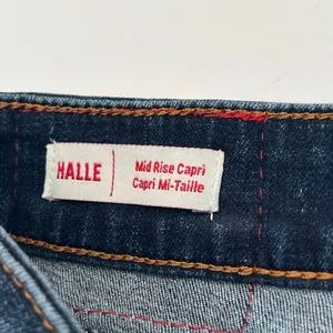 TRUE RELIGION Women’s Jeans Size 27 Blue Halle‎ Mid Rise Capri Distressed Skinny thumbnail 6