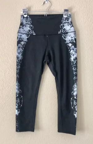 Alo Airbrush High Waist Crystal Capris thumbnail 3