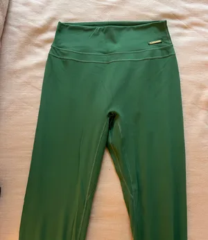 Whitney Simmons Gymshark Leggings thumbnail 1