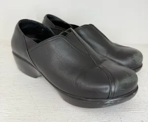 Dansko Black leather slip-on clogs with a heel. #clogs #comfort size 38 USA 8 thumbnail 1