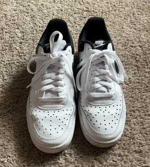 Nike Women’s Court Vision Low Shoes thumbnail 2