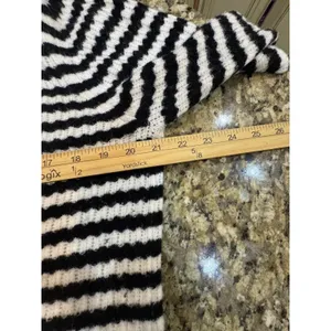 Banana Republic Black & White Filpucci Wool Alapaca Sweater Size Large Striped thumbnail 7