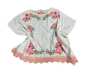 AKEMI + KIN Cream Embroidered Floral Lace Trim Poncho Top Size‎ XS Boho Beach thumbnail 1