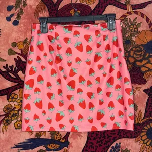 Romwe Pink Strawberry Graphic Mini Skirt thumbnail 1
