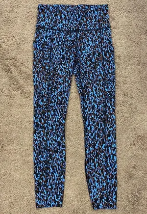 Lululemon bra and legging set leggings size 4 bra size 8 thumbnail 2