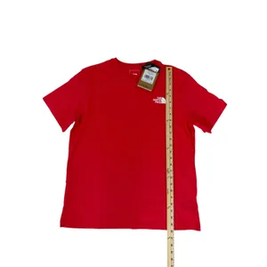 The North Face Women's Red Short Sleeve T-Shirt - Size M (NWT) thumbnail 8